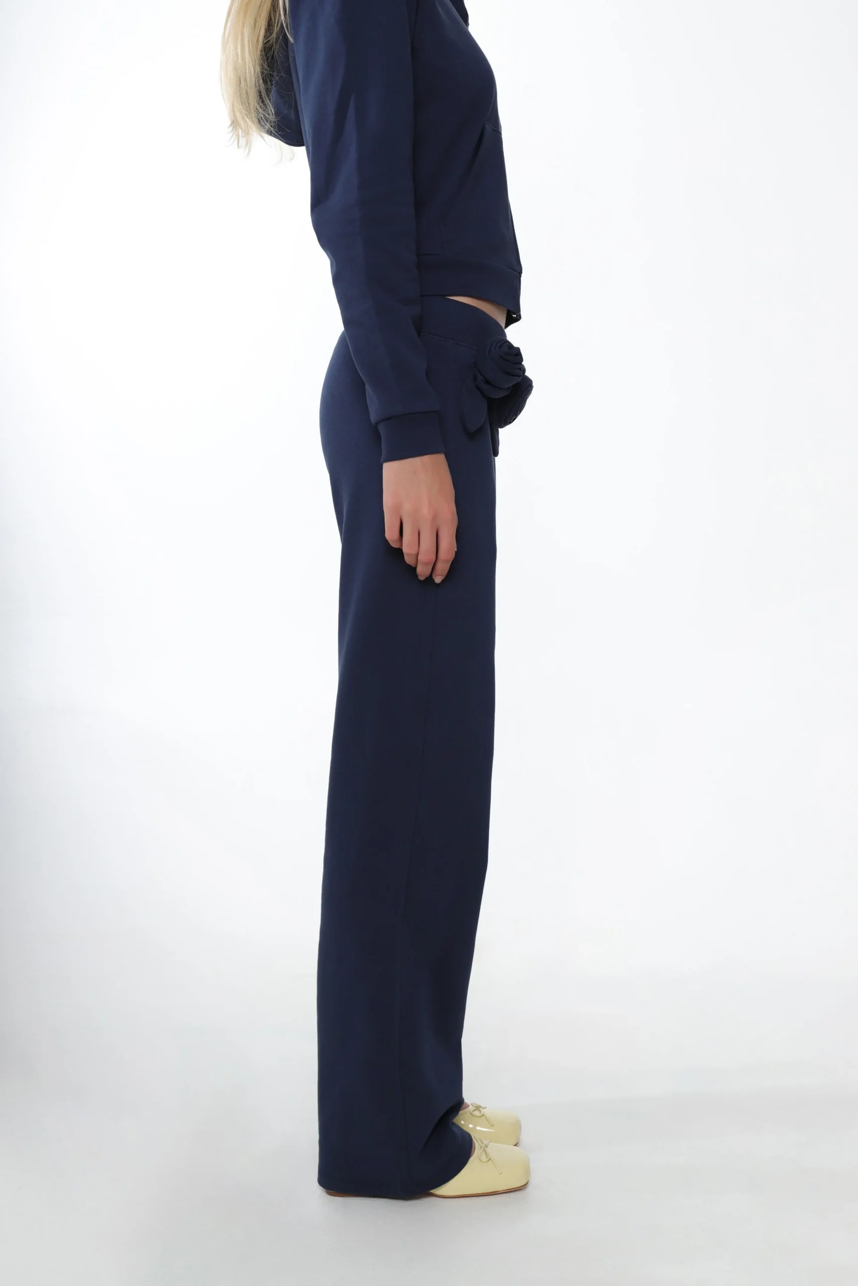 hilton_sweatpants_in_navy_2.webp SANDY LIANG HILTON SWEATPANTS IN NAVY> Pants