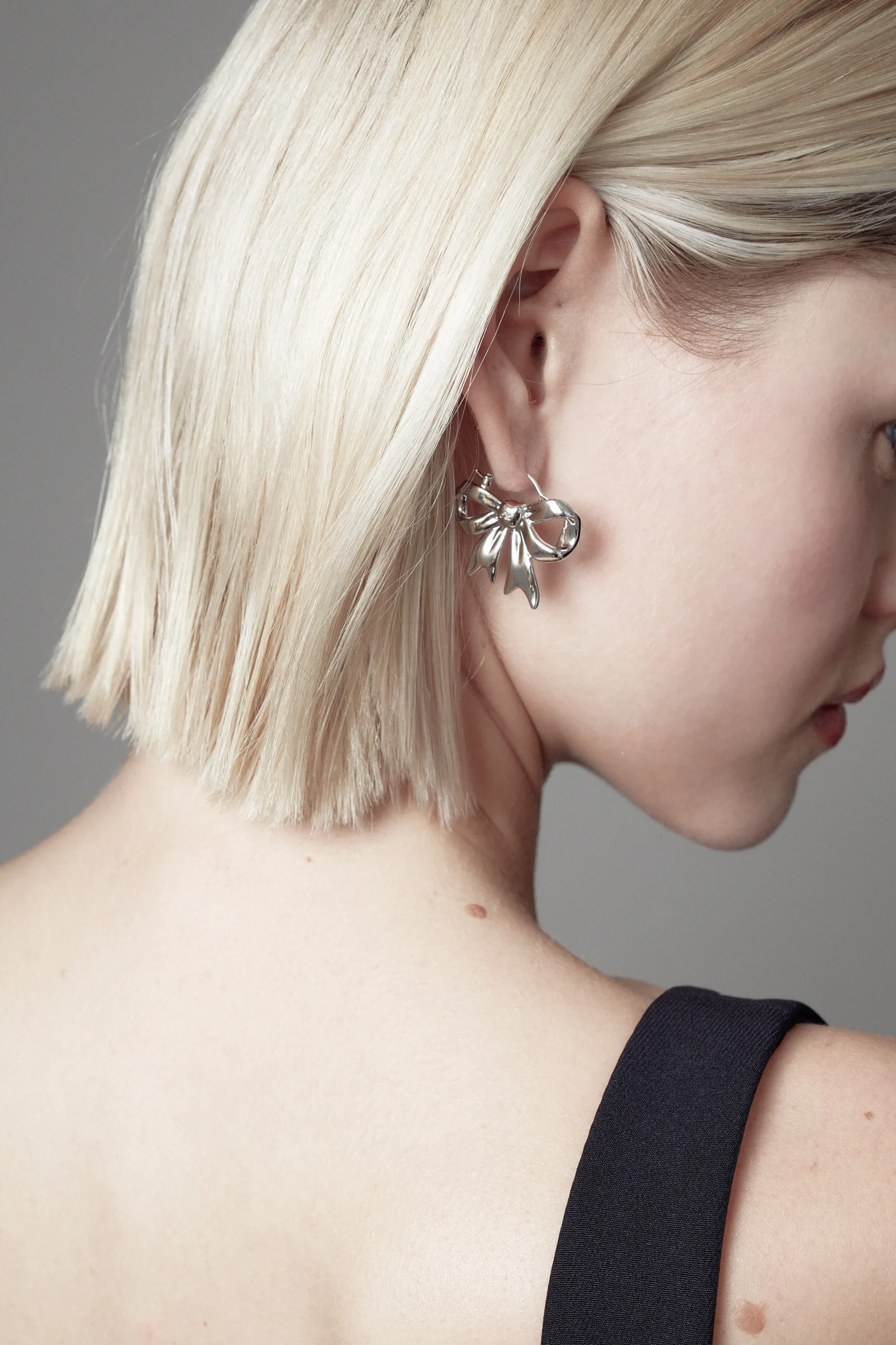 monyo_hoops_in_silver_2.webp SANDY LIANG MONYO HOOPS IN SILVER> Earrings