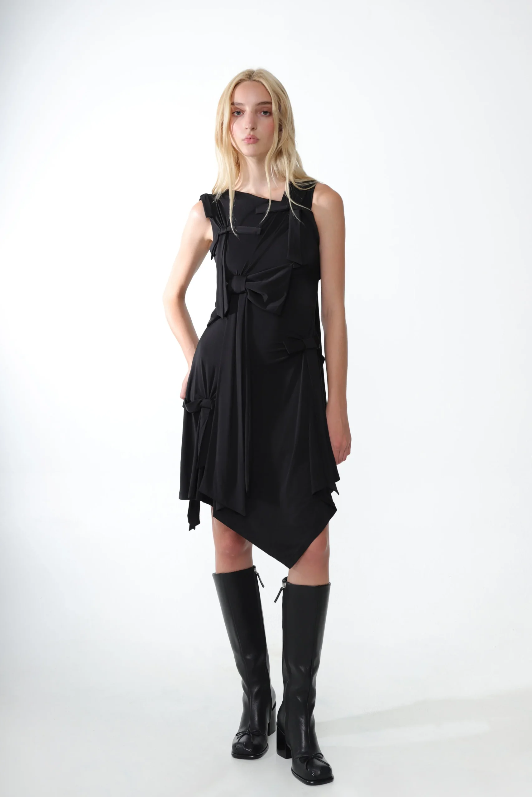 SANDY LIANG NABE DRESS IN BLACK> Dresses