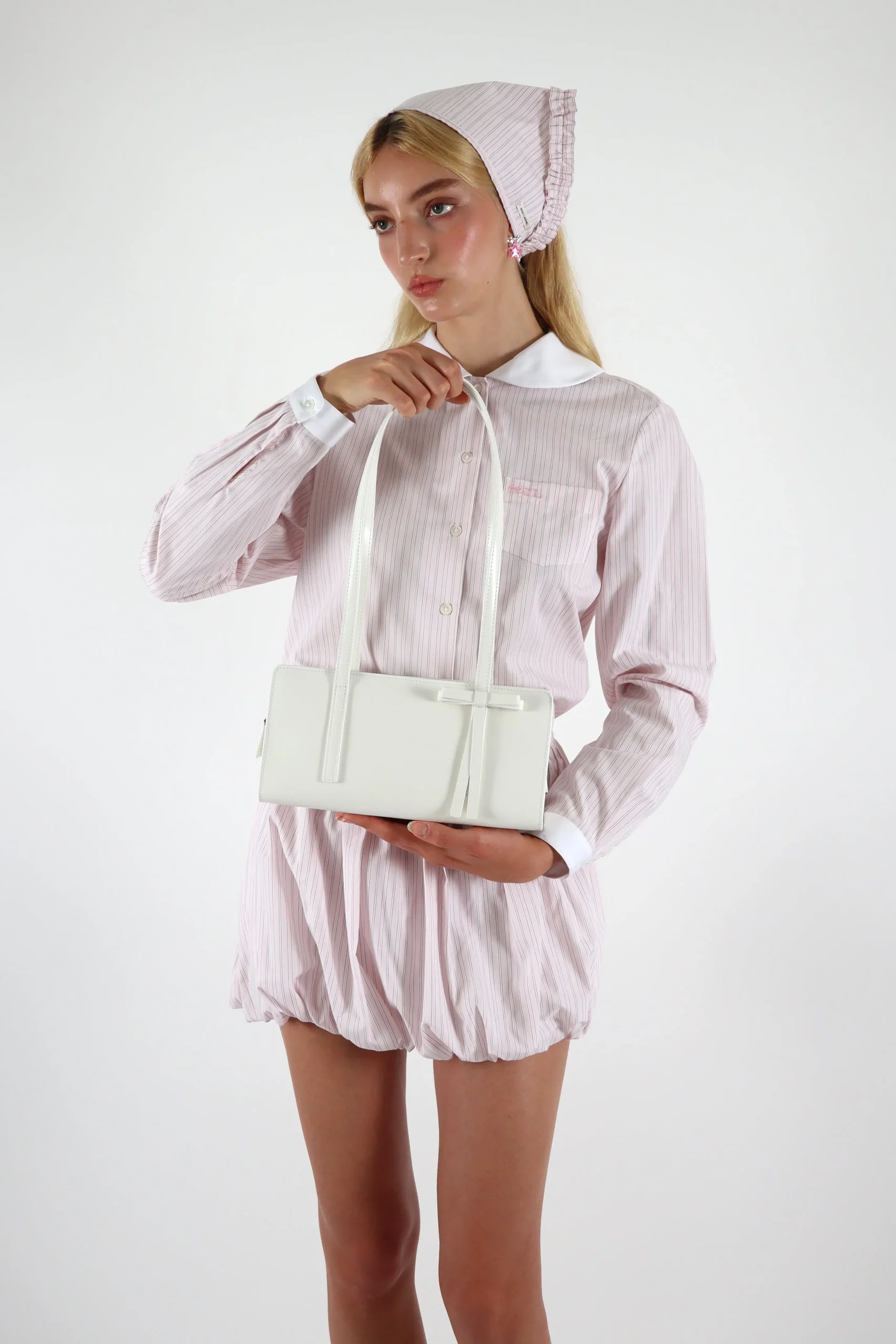 recital_bag_in_optic_white_2.webp SANDY LIANG RECITAL BAG IN OPTIC WHITE> Bridal | Shoulder