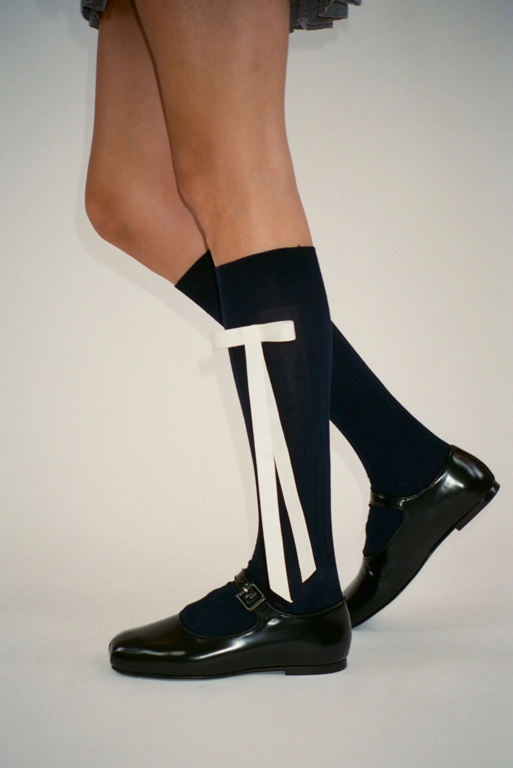 SANDY LIANG RECITAL SOCKS IN NAVY> Uniform | Socks