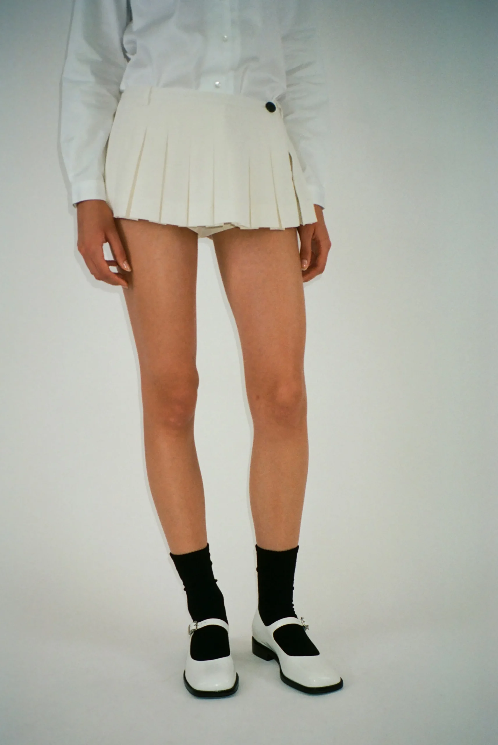 sport_monogram_sock_in_black_2.webp SANDY LIANG SPORT MONOGRAM SOCK IN BLACK> Uniform | Socks